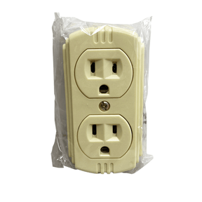 3 PIN SURFACE PLUG - GRAHAMS HARDWARE